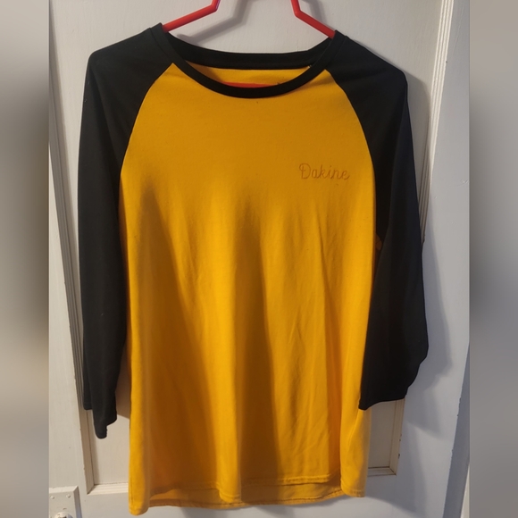Dakine 3/4 Sleeve Baseball Style Tee - Picture 1 of 3
